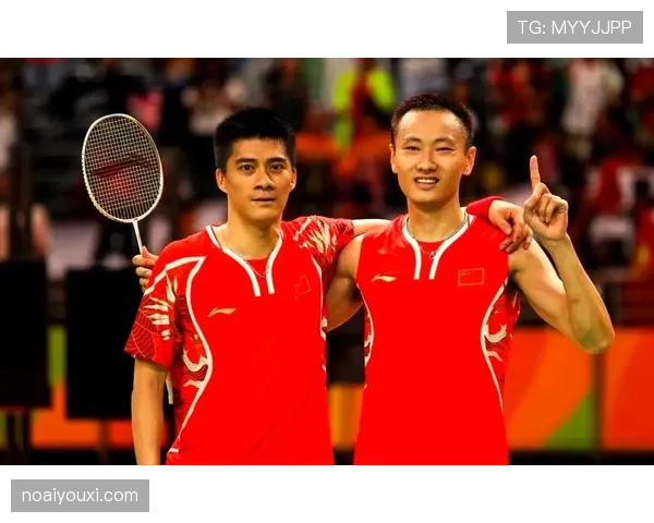 张楠赛场边那个豪车是什么来头？车钥匙都比我钱包鼓！